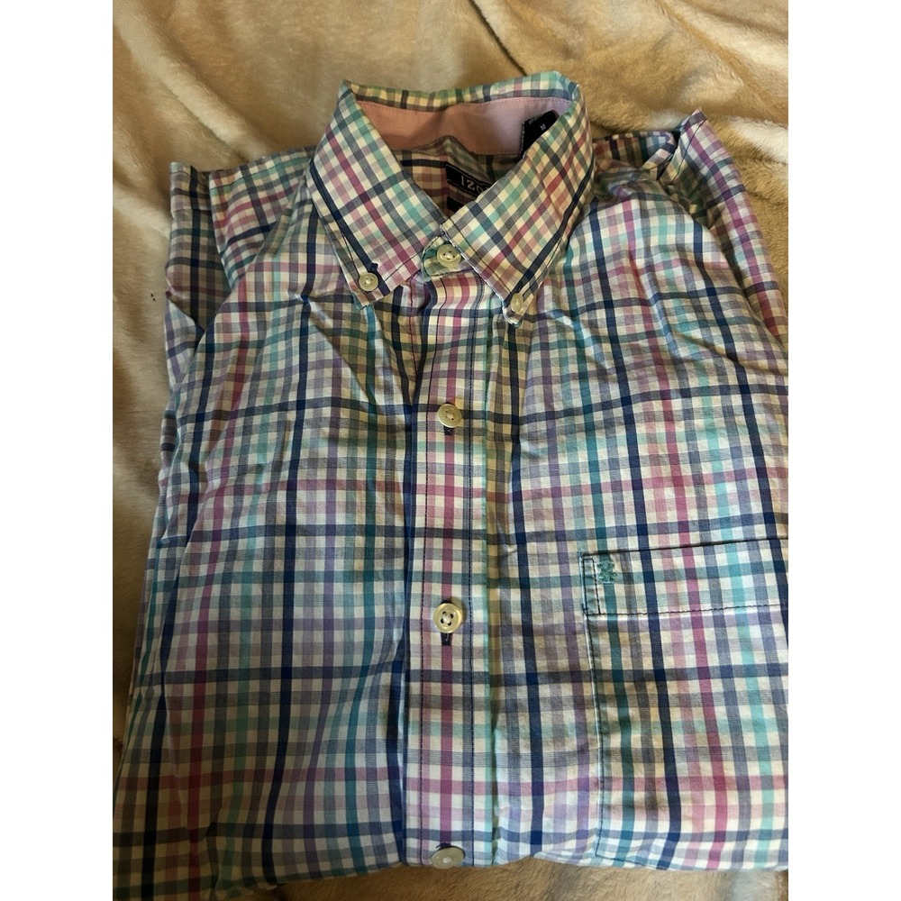 Izod Men's Long-Sleeve Button-Up‎ Plaid Shirt Medium
